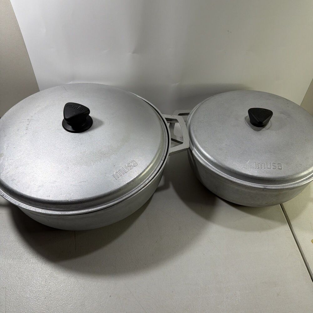 2 IMUSA Cast Aluminum Pans with Lids